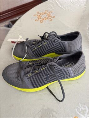 Under Armour Men's Athletic Trainers in Gray and Neon Yellow